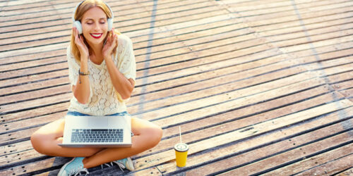 All About The Wireless Bluetooth Headphones