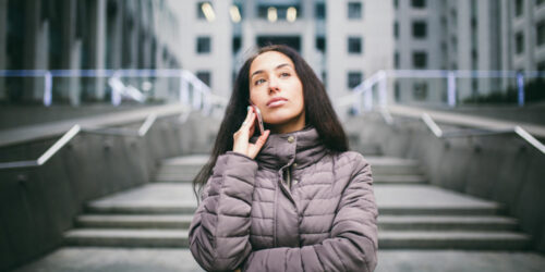 Things to consider before picking the best international cellphone plans